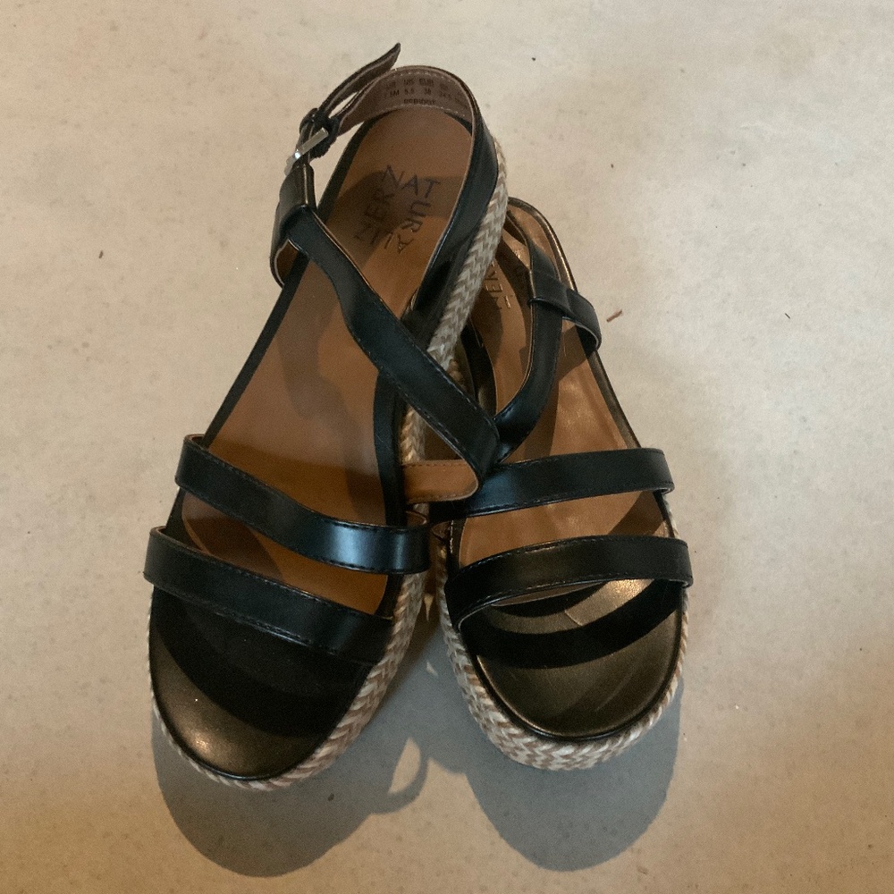 Naturalizer Strappy Black/Tan Sandals